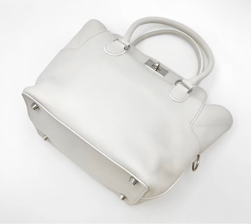 HERMES/愛馬仕奶昔白銀扣牛奶盒子toolbox 20 框P-2