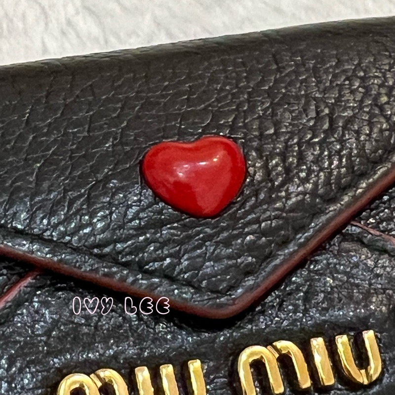 Miu Miu Madras Love 三折短夾 黑 造型紅愛心 正品 二手精品-9