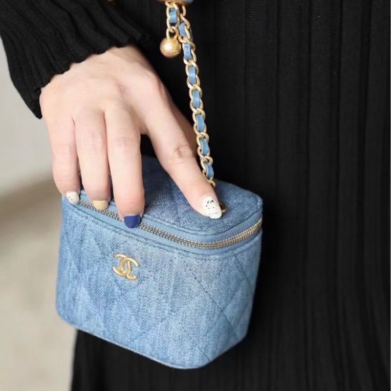 【97新 ✨ 全網最甜價!】Chanel香奈兒 丹寧 牛仔布 金球小盒子 化妝盒包 鏈條包(下單前先詢問庫存❗️)-1