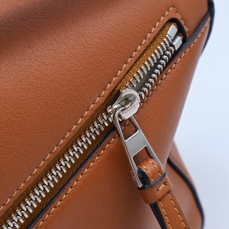 LOEWE Puzzle小牛皮手袋 - 小號棕色-11