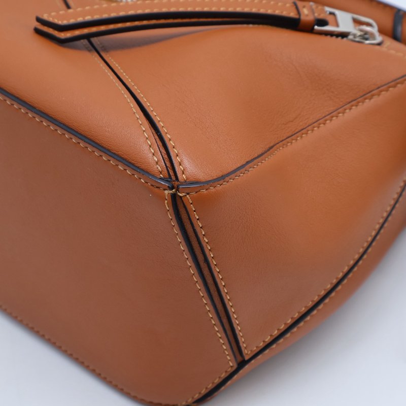 LOEWE Puzzle小牛皮手袋 - 小號棕色-21