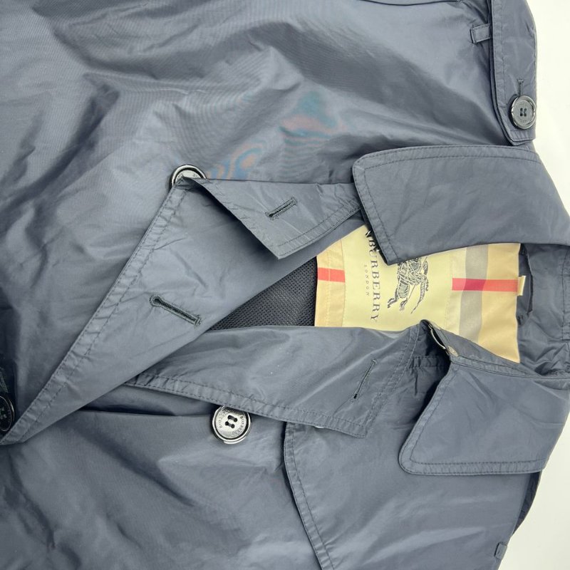Burberry 輕薄款風衣-4