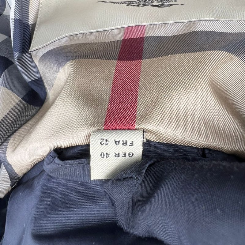 Burberry 輕薄款風衣-11