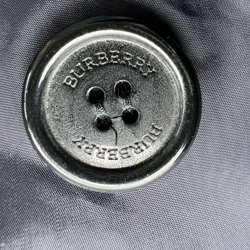 Burberry 輕薄款風衣-12