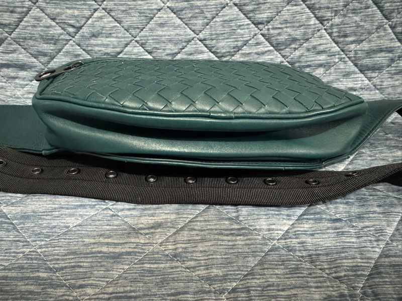 二手 BV BOTTEGA VENETA 綠色編織牛皮拉鍊腰包 胸口包 腰包 胸背包-4