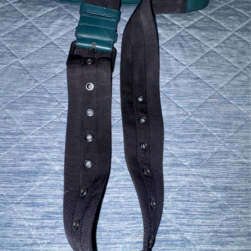 二手 BV BOTTEGA VENETA 綠色編織牛皮拉鍊腰包 胸口包 腰包 胸背包-7