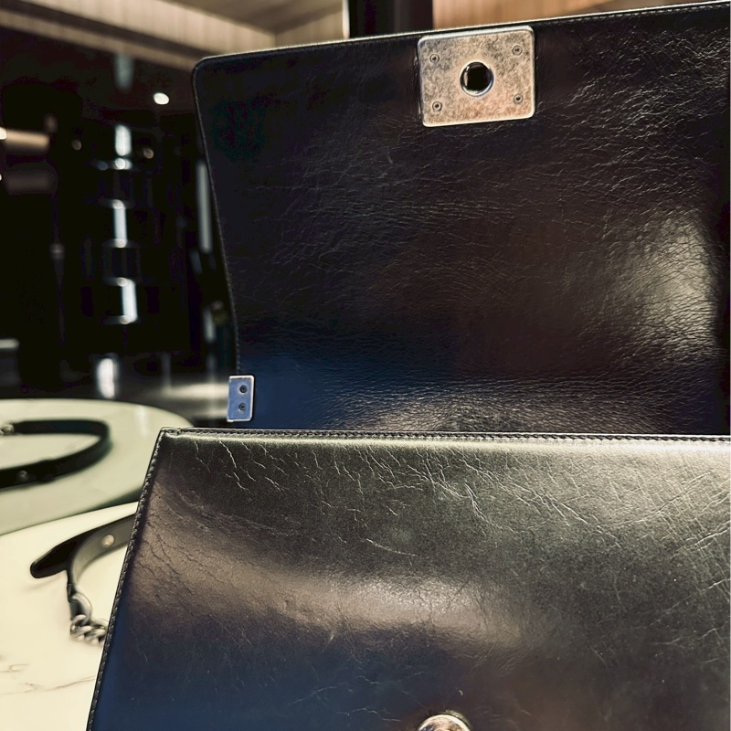 限量款超低價😍Chanel香奈兒黑銀滾邊鏈條牛皮leboy單肩斜挎包-22