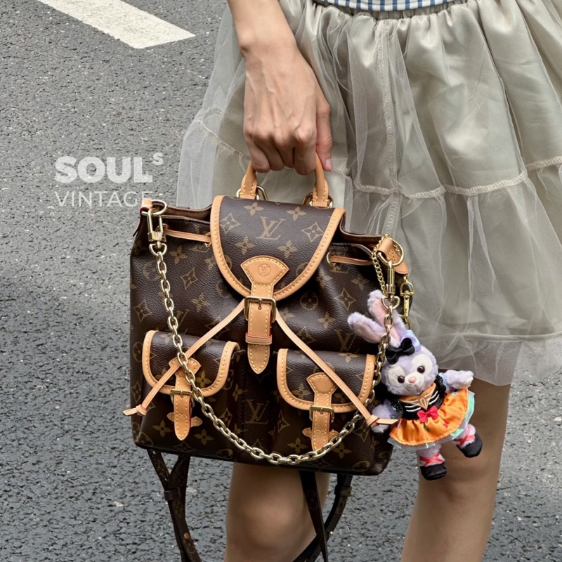 實用主義看過來✨Lv路易威登新款晶片款老花Excursion青蛙包雙肩包手提包-1