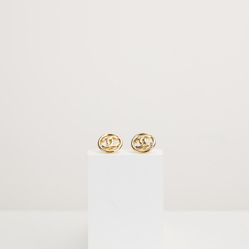 二手Chanel 23A經典圓形雙C耳環/金色-0