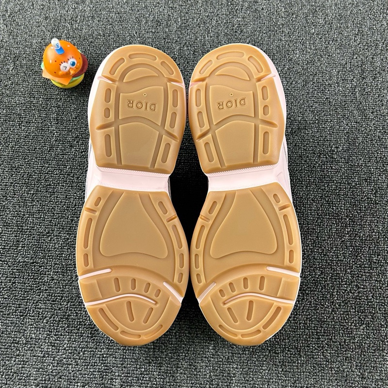 全新 Dior迪奧粉色休閒鞋 尺碼40-5