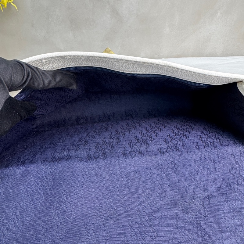 SAINT LAURENT 白色復古經典款肩背包-21