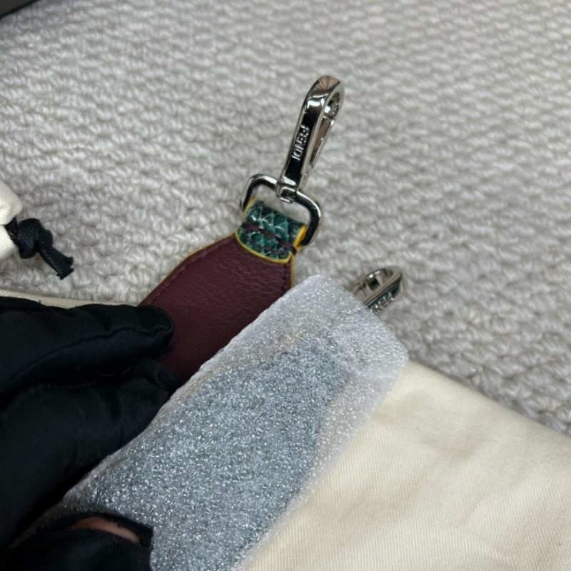 FENDI芬迪DOTCOM系列牛皮手提包 蛇皮肩帶 可單肩可斜挎可手提 容量大 日常通勤很合適-21