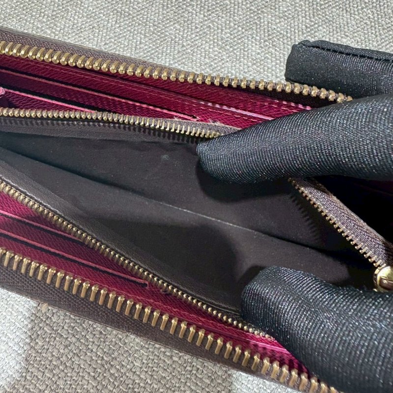 Louis Vuitton  經典桃紅長夾-24