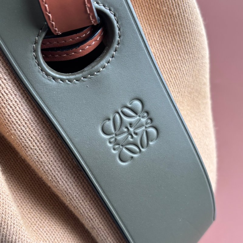::LOEWE:: Balloon 卡其色帆布拼接橄欖綠牛皮水桶包 氣球包  Canvas & Leather Bucket Bag-3