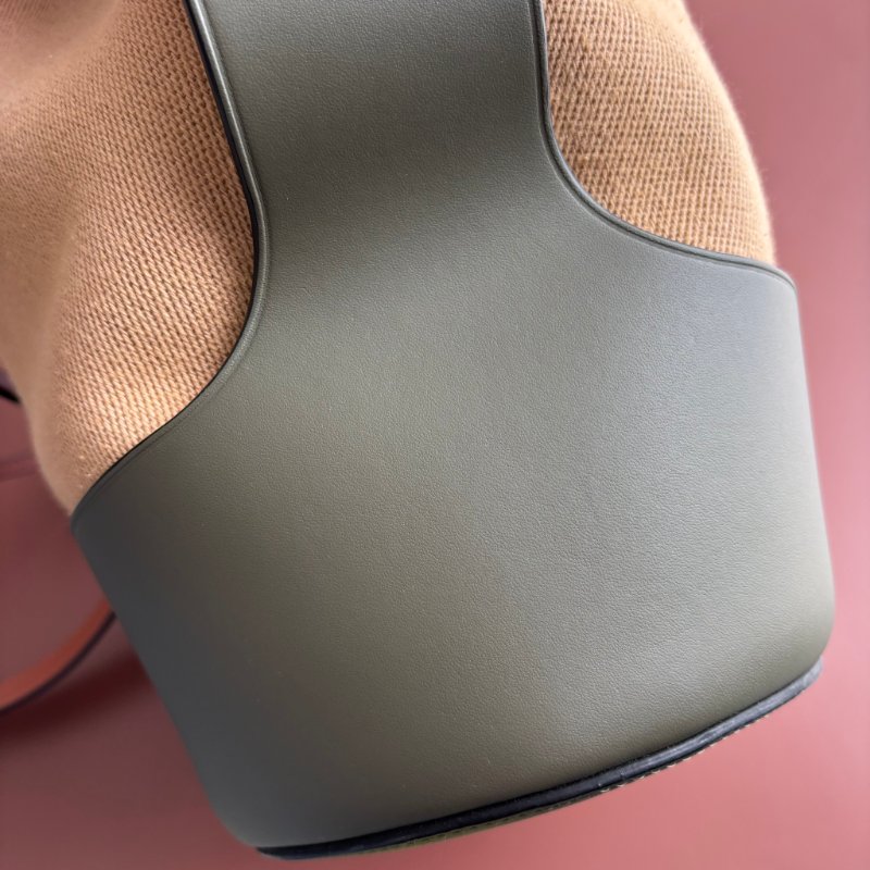::LOEWE:: Balloon 卡其色帆布拼接橄欖綠牛皮水桶包 氣球包  Canvas & Leather Bucket Bag-5