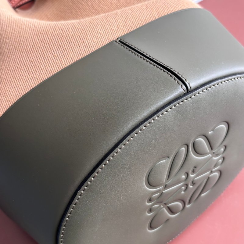 ::LOEWE:: Balloon 卡其色帆布拼接橄欖綠牛皮水桶包 氣球包  Canvas & Leather Bucket Bag-10