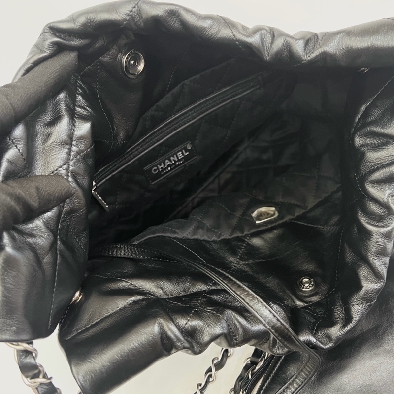 Chanel 黑牛皮銀釦22小號AS3260-10