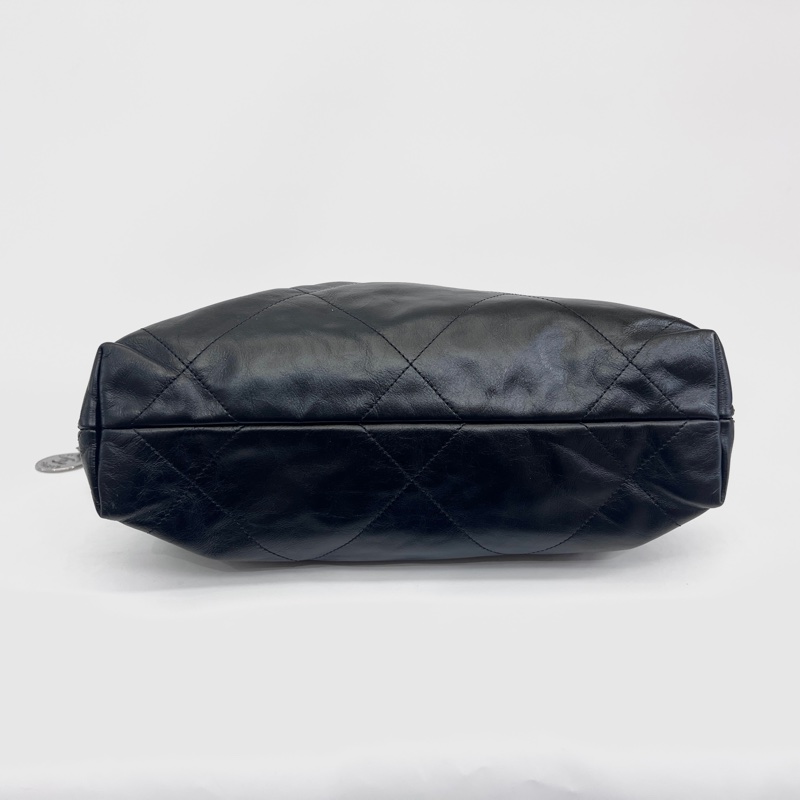 Chanel黑牛皮銀釦22小號肩背包As3260-2