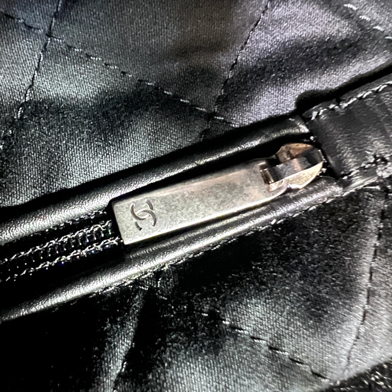 Chanel黑牛皮銀釦22小號肩背包As3260-14