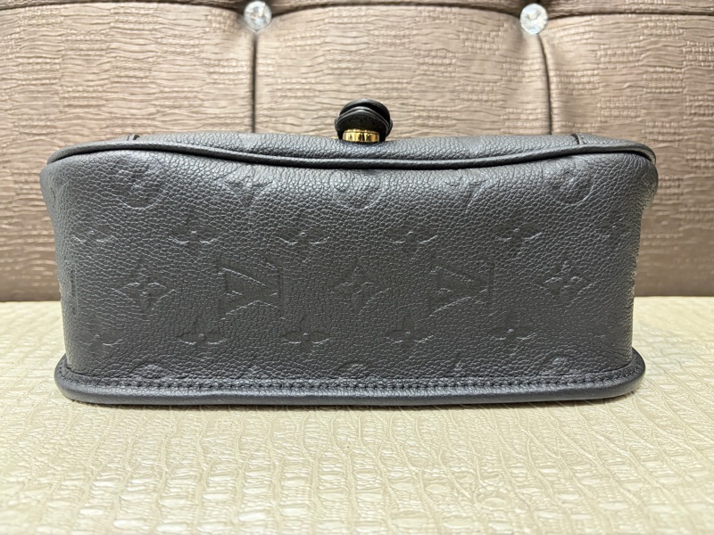 LV 黑牛皮壓紋金釦Diane手提肩斜背包M46386-3