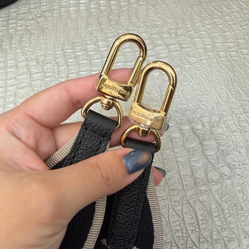 LV 黑牛皮壓紋金釦Diane手提肩斜背包M46386-13