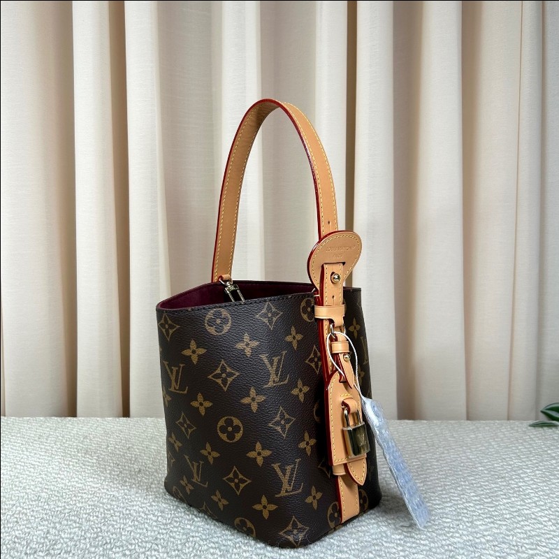 nzx LV路易威登All In BB經典老花水桶包 有子袋 熱門款 兩根肩帶 短肩帶可手提 長肩帶可單肩可斜挎 非常方便 容量實用 日常百搭-2