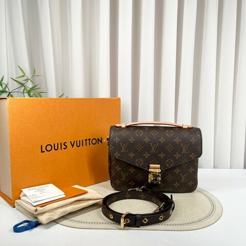 LV路易威登 20年票 Pochette Metis老花郵差包中號 經典老花配色 塗層帆布拼牛皮 肩帶可調節 手提單肩斜挎都可以