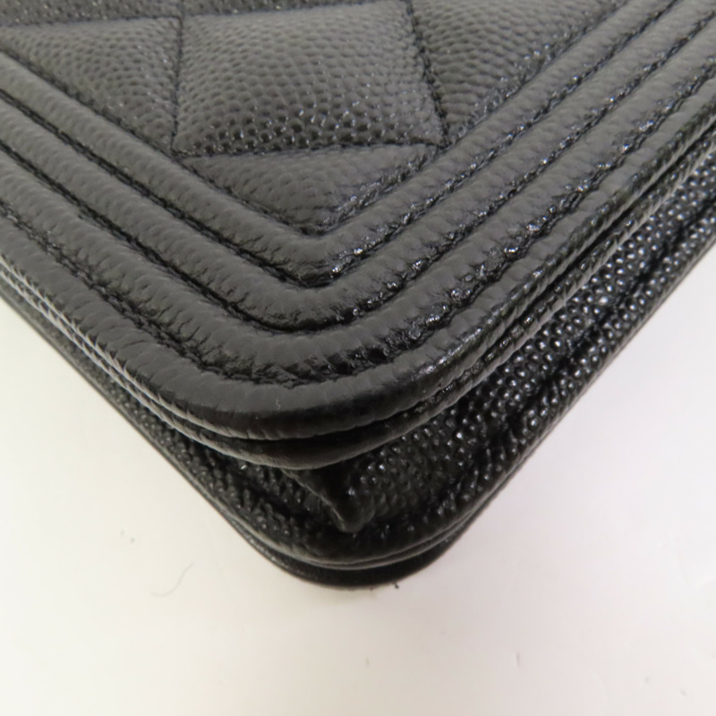 CHANEL 牛皮皮革Boy Woc鏈帶肩背袋-11