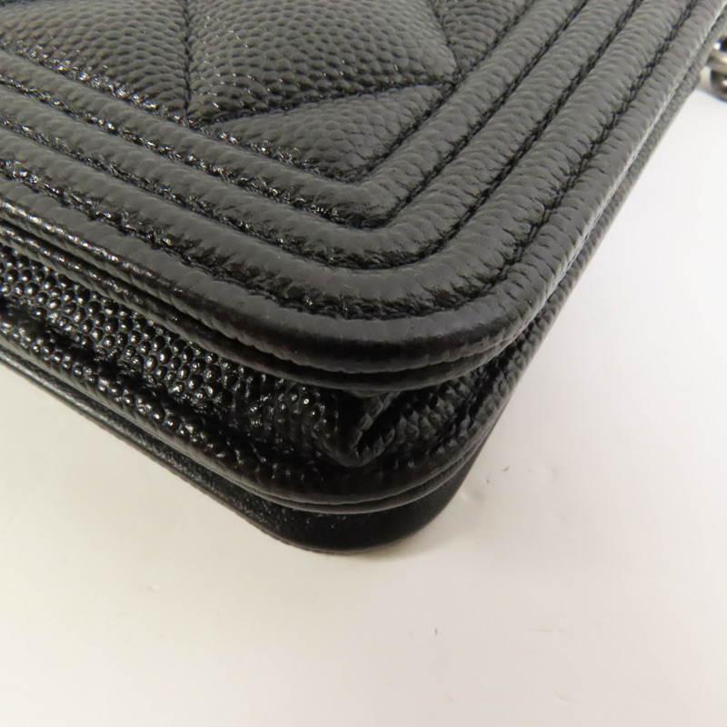 CHANEL 牛皮皮革Boy Woc鏈帶肩背袋-12