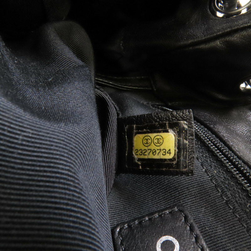 CHANEL 羊皮皮革Chain Shoulder銀扣肩背袋-8