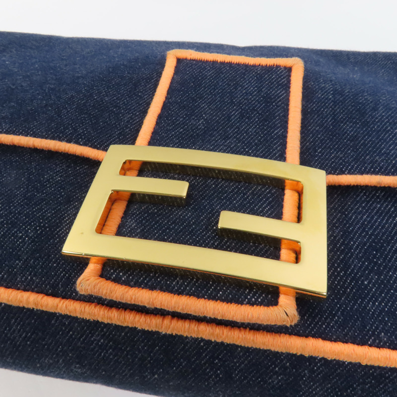 FENDI 牛仔布Baguette Large金扣手挽肩背兩用袋-8