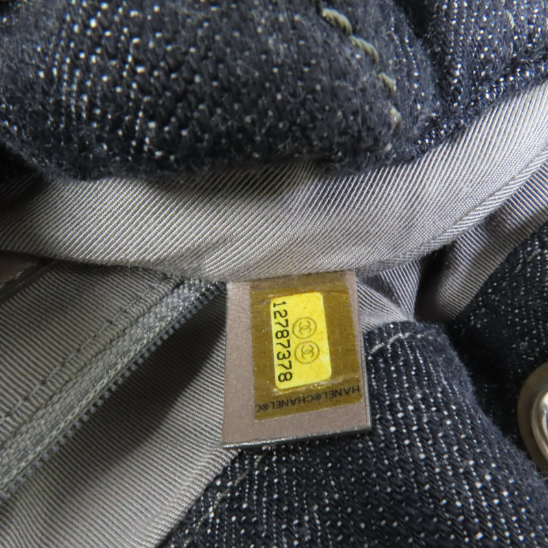 CHANEL 牛仔布Shoulder Bag銀扣肩背袋-9