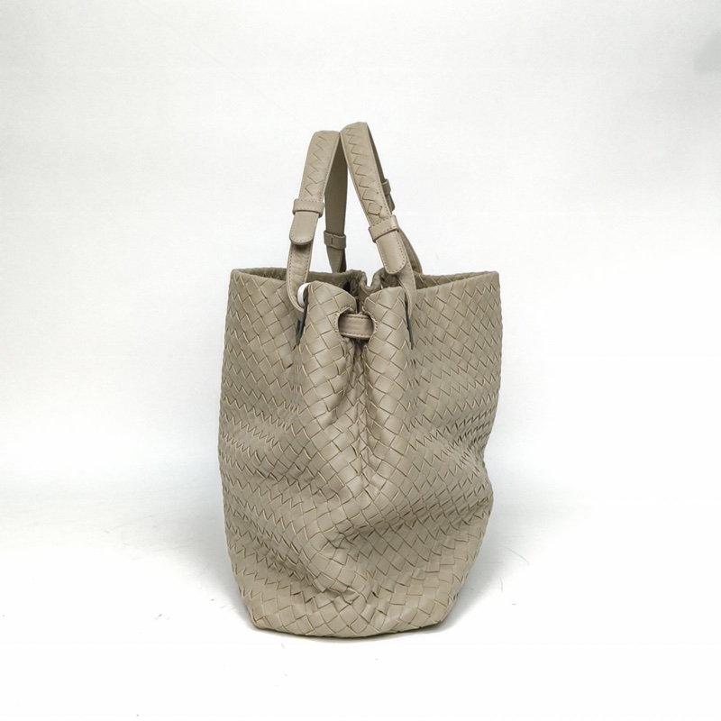 BOTTEGA VENETA 灰色羊皮鎢鋼扣經典編織手提單肩包-1