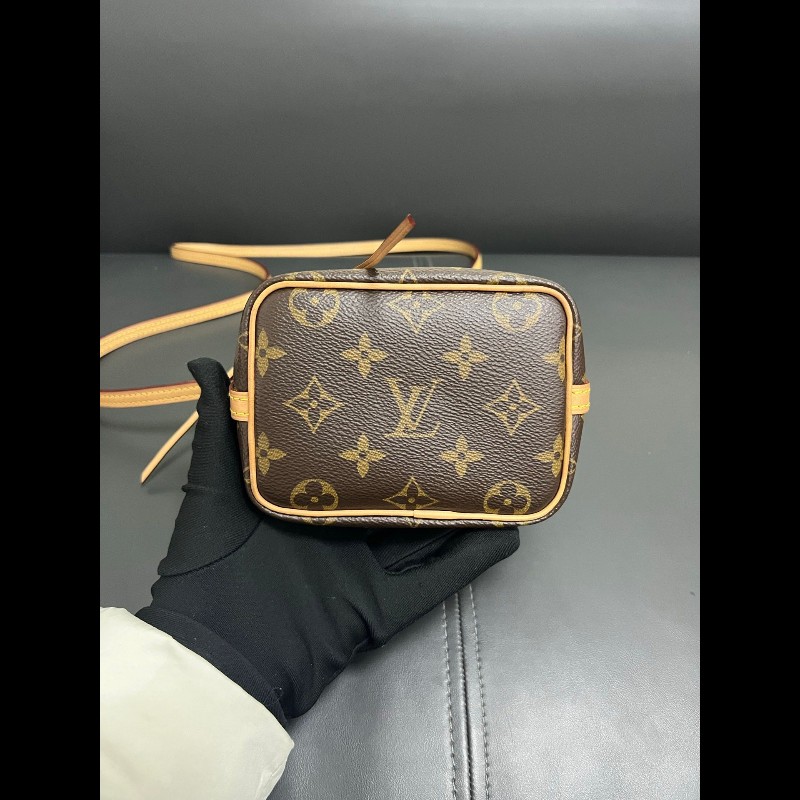 LV nano noe
老花抽繩小水桶-4
