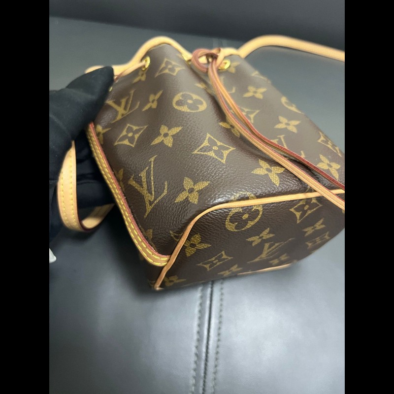 LV nano noe
老花抽繩小水桶-8