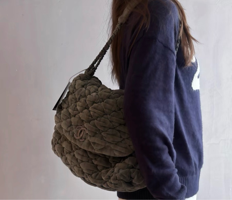 CHANEL/香奈兒 灰色絲絨銀扣雲朵包機場包 12開中古 尺寸39*13*28-1