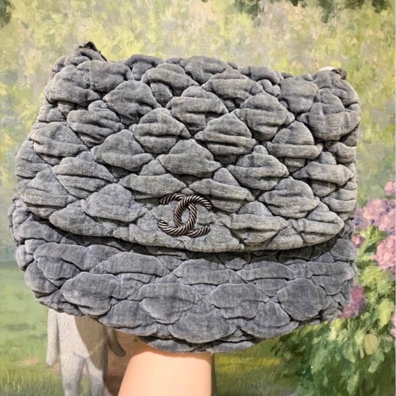 CHANEL/香奈兒 灰色絲絨銀扣雲朵包機場包 12開中古 尺寸39*13*28-2