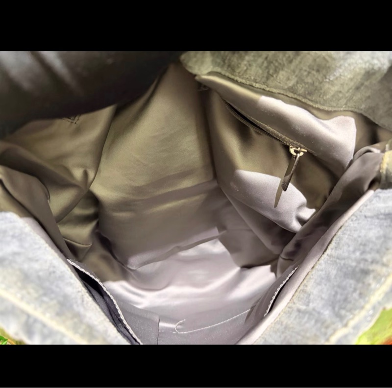 CHANEL/香奈兒 灰色絲絨銀扣雲朵包機場包 12開中古 尺寸39*13*28-7