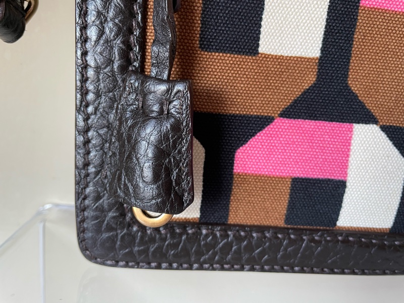 Prada手提晚宴包 可肩背Prada Odette Geometric Print Bag它以幾何圖案設計為特色-16