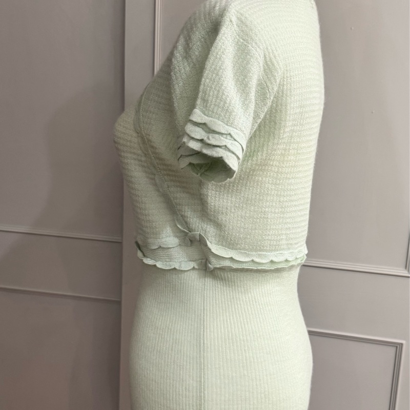 《新歡舊愛》近新LV路易威登淺柔青綠色70羊絨+30絲薄上衣L-2