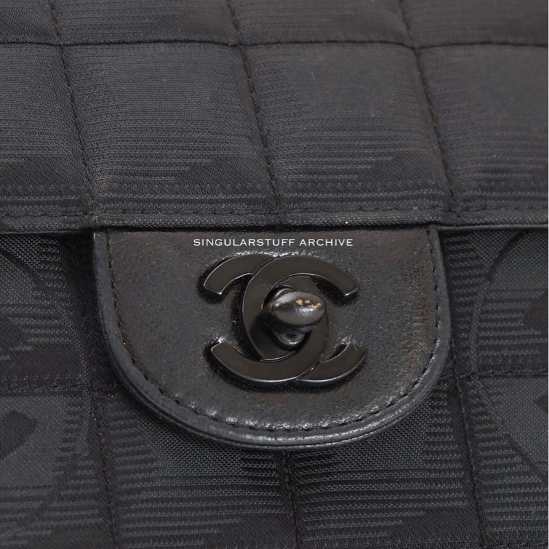 Chanel 黑色Travel Line帆布冰格East West 肩背腋下包-6