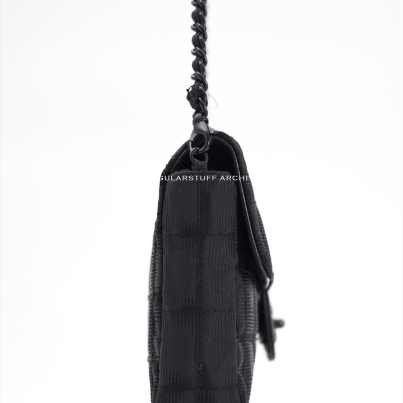 Chanel 黑色Travel Line帆布冰格East West 肩背腋下包-11