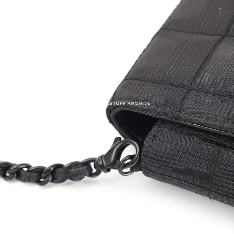 Chanel 黑色Travel Line帆布冰格East West 肩背腋下包-18