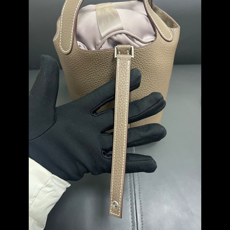 Hermes picotin18
大象灰銀扣 菜籃子-5