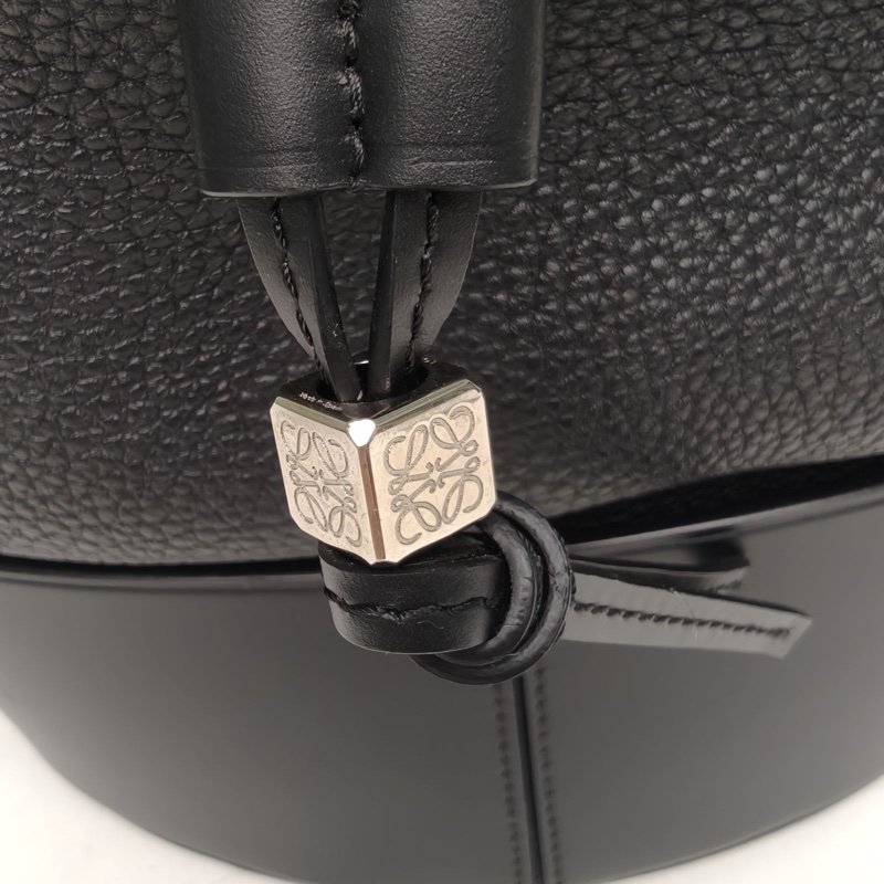 LOEWE Balloon水桶包中號黑色牛皮肩背包-4