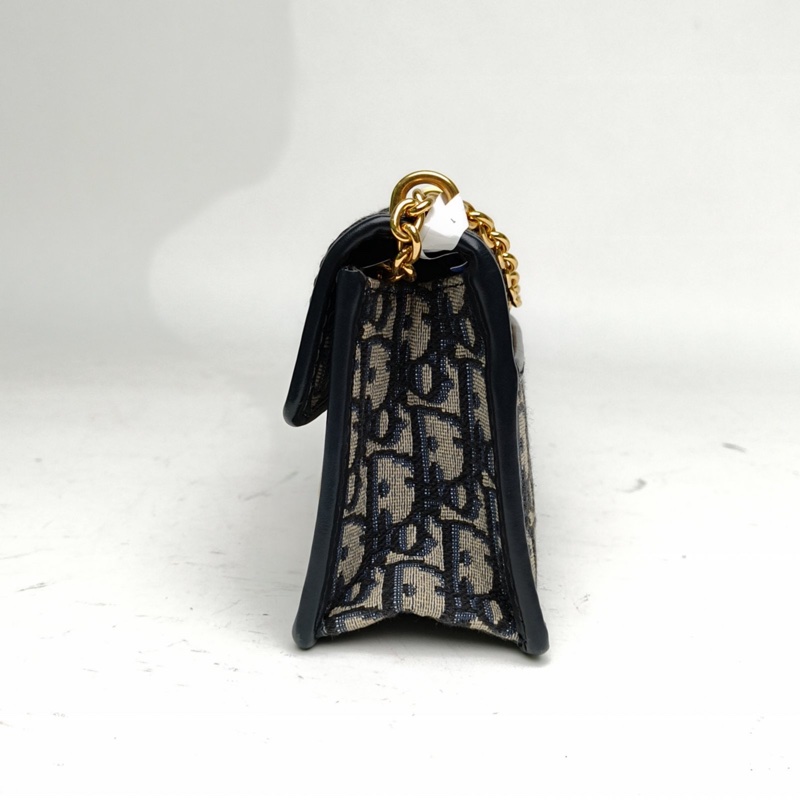 DIOR 30Montaigne蒙田EAST-WEST鏈條包帆布金扣肩背包-1