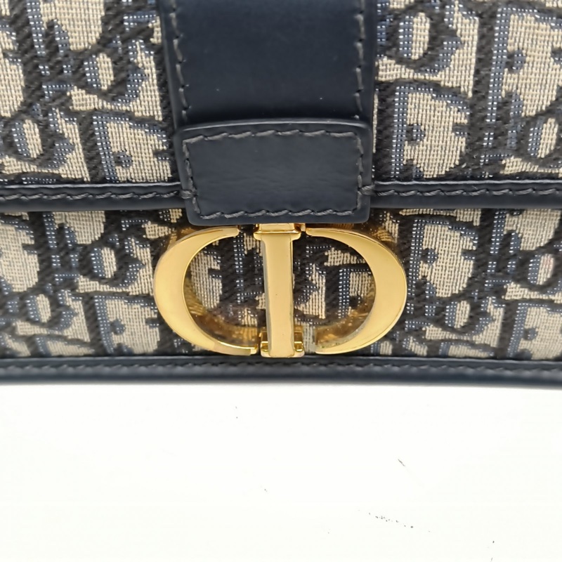 DIOR 30Montaigne蒙田EAST-WEST鏈條包帆布金扣肩背包-4