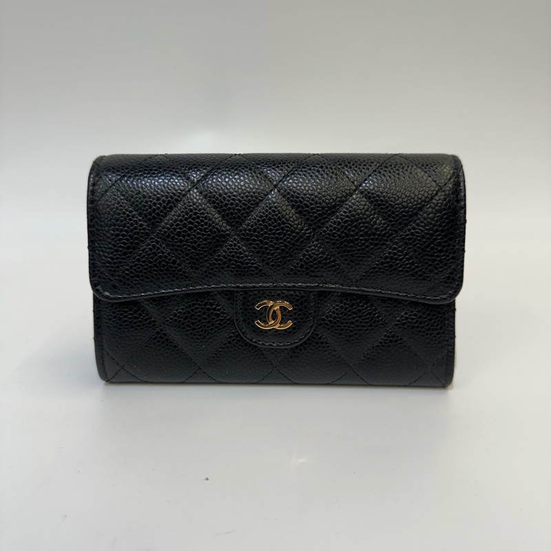 Chanel 黑荔枝牛皮5卡三折中夾-0