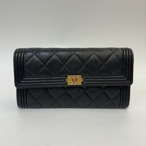 Chanel 黑荔枝牛皮boy 12卡長夾