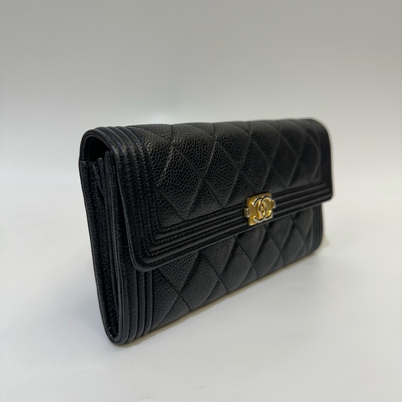 Chanel 黑荔枝牛皮boy 12卡長夾-1